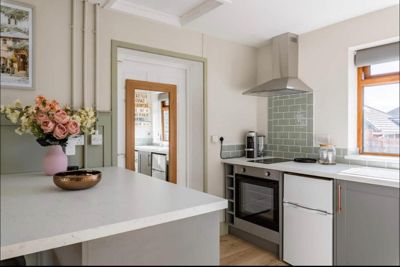 Seaview 1 Bed Open Condo - Free Parking Brighton Ngoại thất bức ảnh